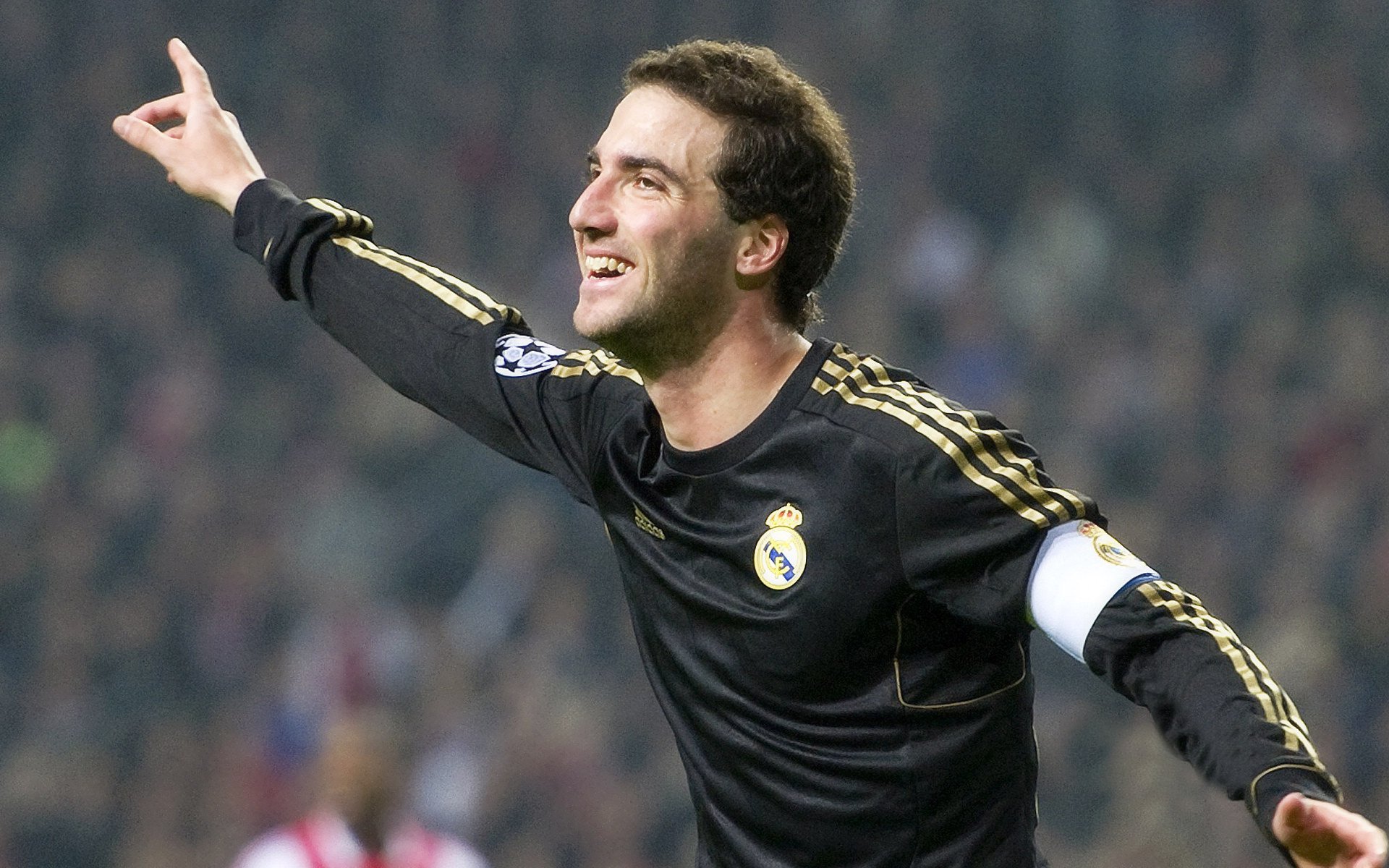 季后赛：库里带领勇士连战连捷，打造“水花时代”，2020年勇士库里